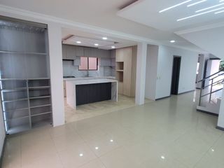 Foto 18 de En alquiler casa remodelada de 4 dormitorios en Ciudad Celeste, Samborondon