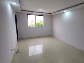 Foto 27 de En alquiler casa remodelada de 4 dormitorios en Ciudad Celeste, Samborondon