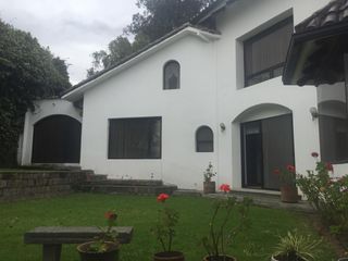 Foto 1 de REnta casa Campo alegre  Monteserrin