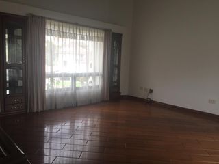 Foto 2 de REnta casa Campo alegre  Monteserrin