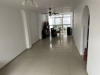 Foto 2 de VENDO CASA MUY BIEN UBICADA DE 7 DORMITORIOS