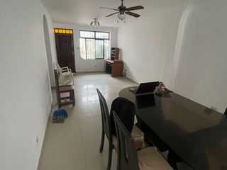 Foto 6 de VENDO CASA MUY BIEN UBICADA DE 7 DORMITORIOS