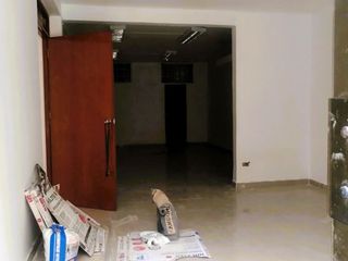 Foto 12 de Venta De Local Comercial Frente Al Ministerio De Marina La Perla