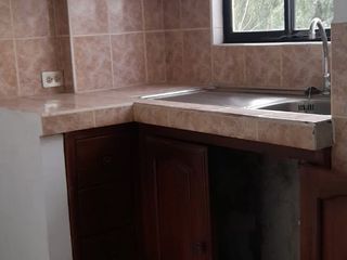Foto 38 de Venta de casa con 3 departamentos y 4 parqueaderos sector Colegio Einstein