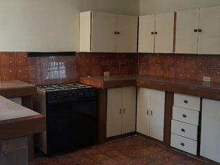 Foto 50 de Venta de casa con 3 departamentos y 4 parqueaderos sector Colegio Einstein