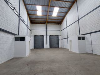 Foto 2 de Alquiler Bodegas en Duran con Seguridad, Trifasica, Parqueo, Montacarga Opcional