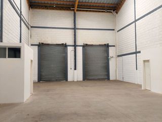 Foto 1 de Alquiler Bodegas en Duran con Seguridad, Trifasica, Parqueo, Montacarga Opcional