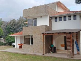 Foto 2 de 🏡 Casa Independiente en Renta – Puembo
