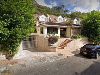 Foto 3 de VENDO CASA CONJUNTO RESIDENCIAL CALEDONIA EN EL BARRIO TERRAZAS EN BUCARAMANGA