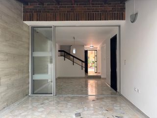 Foto 5 de VENDO CASA CONJUNTO RESIDENCIAL CALEDONIA EN EL BARRIO TERRAZAS EN BUCARAMANGA