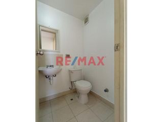 Foto 3 de Venta De Hermoso Departamento Cerca Al Aeropuerto Av. Canta / Av. Faucett.