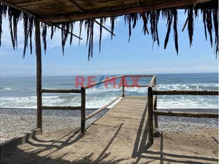 Foto 20 de Venta Casa Frente A Playa Cerro Azul