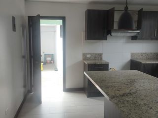 Foto 5 de ARRIENDO CASA CUMBAYA