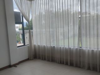 Foto 10 de ARRIENDO CASA CUMBAYA