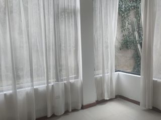 Foto 11 de ARRIENDO CASA CUMBAYA