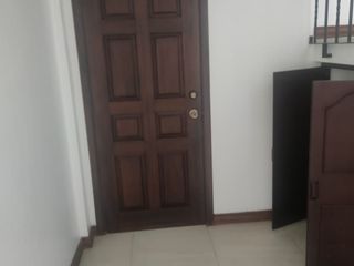 Foto 16 de ARRIENDO CASA CUMBAYA