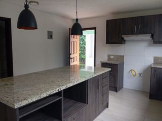 Foto 3 de ARRIENDO CASA CUMBAYA