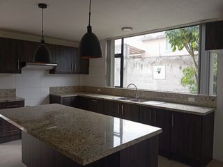 Foto 4 de ARRIENDO CASA CUMBAYA