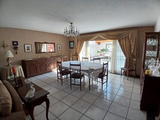 Foto 8 de CASA EN VENTA 4 DORMITORIOS ORDOÑEZ LASSO