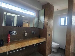 Foto 5 de - Alcoba principal con sala de star, baño y walking closet - 4 alcobas secundarias cada una con baño independiente. - Estudio/Alcoba de Huespedes con