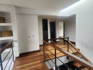 Foto 7 de - Alcoba principal con sala de star, baño y walking closet - 4 alcobas secundarias cada una con baño independiente. - Estudio/Alcoba de Huespedes con