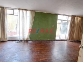 Foto 7 de Venta Casa Como Terreno En Pueblo Libre Cerca A Av. Bolívar Y Sucre.