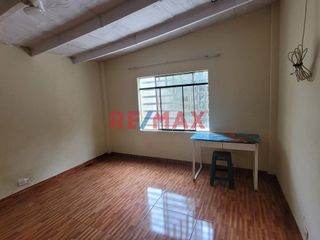 Foto 2 de Venta De Terreno Con Construccion / Campiña De Moche / 150 M2 / $40,000