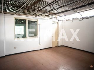 Foto 12 de Alquiler De Local Comercial En Santiago De Surco 1352 M2