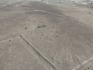 Foto 2 de Terreno de 16 hectáreas (160,000 metros cuadrados) en PARACAS