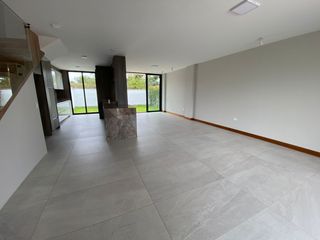 Foto 2 de Casa de venta en Puembo, por estrenar, conjunto cerrado con seguridad 24/7, a 5 minutos del Arupo Market, Juan Valdez.