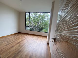 Foto 6 de Venta de casa en Puembo, conjunto cerrado con seguridad 24/7, fácil acceso hacia la Ruta Viva.