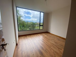 Foto 14 de Venta de casa en Puembo, conjunto cerrado con seguridad 24/7, fácil acceso hacia la Ruta Viva.