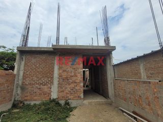 Foto 2 de Venta De Terreno Con Construccion En Campiña De Moche / 273.5 M2 / $ 80,000