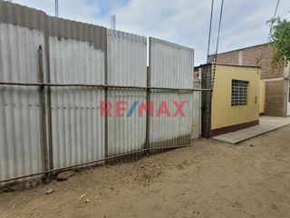 Foto 3 de Venta De Terreno Con Construccion En Campiña De Moche / 273.5 M2 / $ 80,000