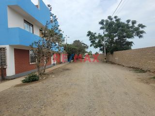 Foto 9 de Venta De Terreno Con Construccion En Campiña De Moche / 273.5 M2 / $ 80,000