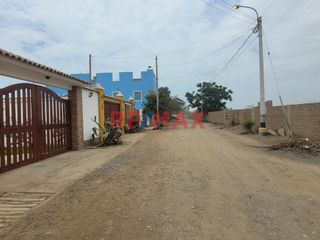 Foto 10 de Venta De Terreno Con Construccion En Campiña De Moche / 273.5 M2 / $ 80,000