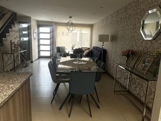 Foto 4 de HERMOSA CASA DE VENTA, Sector Ricaurte C1453