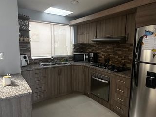 Foto 5 de HERMOSA CASA DE VENTA, Sector Ricaurte C1453