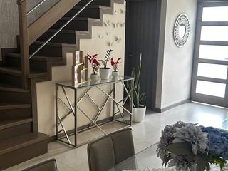 Foto 9 de HERMOSA CASA DE VENTA, Sector Ricaurte C1453