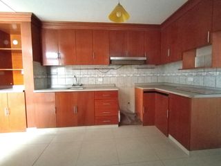 Foto 2 de Se Vende Hermosa Casa De 4 Pisos En Campo Verde - Sachaca