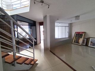Foto 5 de Se Vende Hermosa Casa De 4 Pisos En Campo Verde - Sachaca