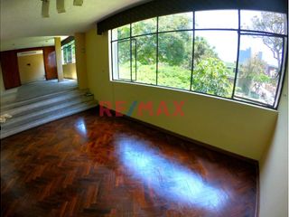 Foto 3 de VENDO AMPLIO DEPARTAMENTO FRENTE AL PARQUE- PUEBLO LIBRE
