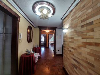 Foto 2 de VENTA DEPARTAMENTO LA ´RADERA QUITO CENTRO NORTE