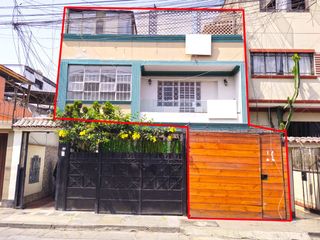 Foto 1 de Venta De Amplio Duplex Con Estacionamiento E Ingreso Privado Desde La Calle