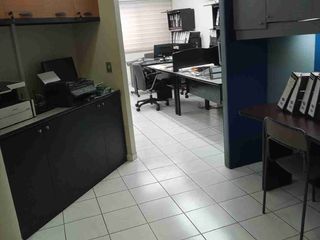 Foto 2 de VENTA DE EDIFICIO PARA OFICINAS SUPER AMPLIA SEMIAMOBLADA