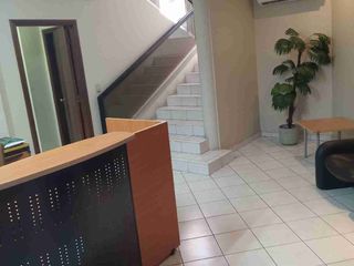 Foto 3 de VENTA DE EDIFICIO PARA OFICINAS SUPER AMPLIA SEMIAMOBLADA