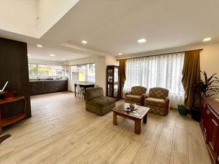 Foto 20 de En Venta Casa Rentera en Azogues en la Avenida 16 de Abril