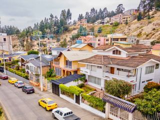 Foto 25 de En Venta Casa Rentera en Azogues en la Avenida 16 de Abril