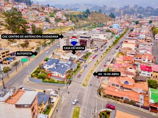 Foto 28 de En Venta Casa Rentera en Azogues en la Avenida 16 de Abril