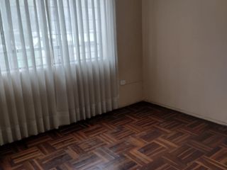 Foto 7 de Casa En Venta Para Vivienda O Negocio En Plena Avenida El Sol - Rimac